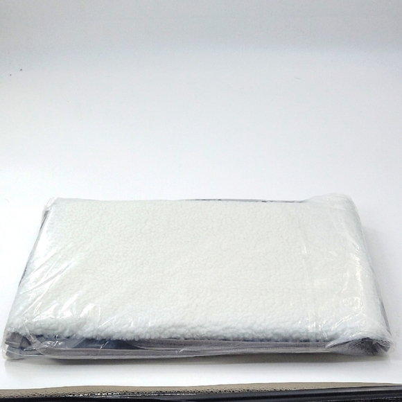 Pet Portable Carrier NWOT - Picture 2 of 16